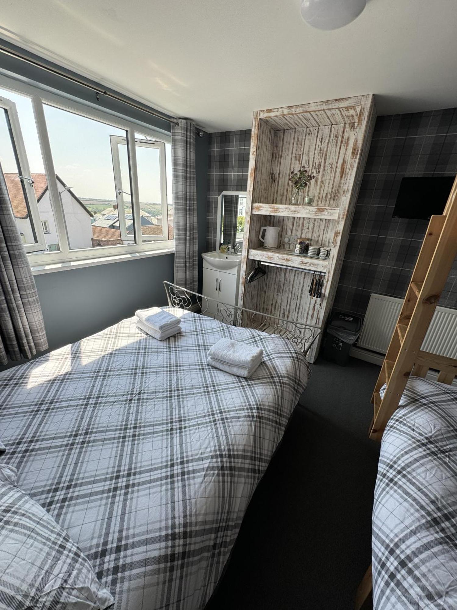 Shore Lodge New Quay Εξωτερικό φωτογραφία